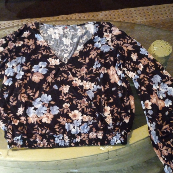 Soft &Sexy crepe bell sleeves xl - Picture 5 of 5